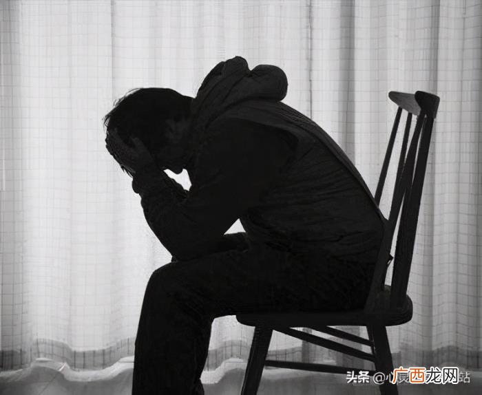 抑郁症真生生毁了一个人 男的得抑郁症就废了