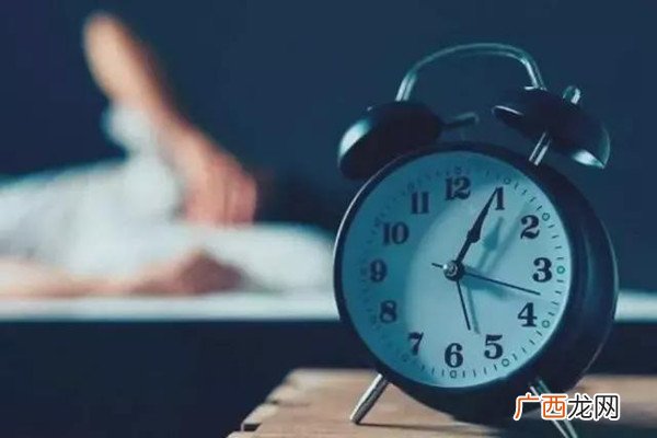 熬夜吃什么维生素熬夜吃什么东西好