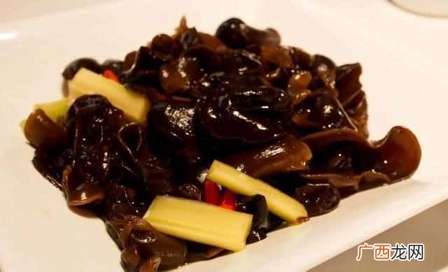 什么是黑木耳,木耳的功效与作用禁忌