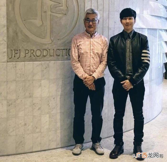 明星照合影，盘点父亲节晒与父亲合影的八大明星