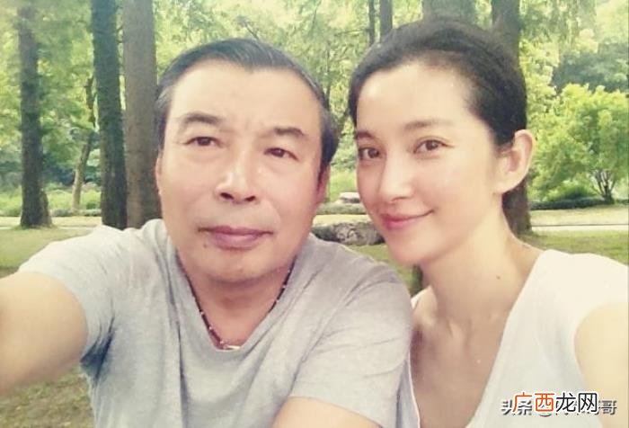 明星照合影，盘点父亲节晒与父亲合影的八大明星
