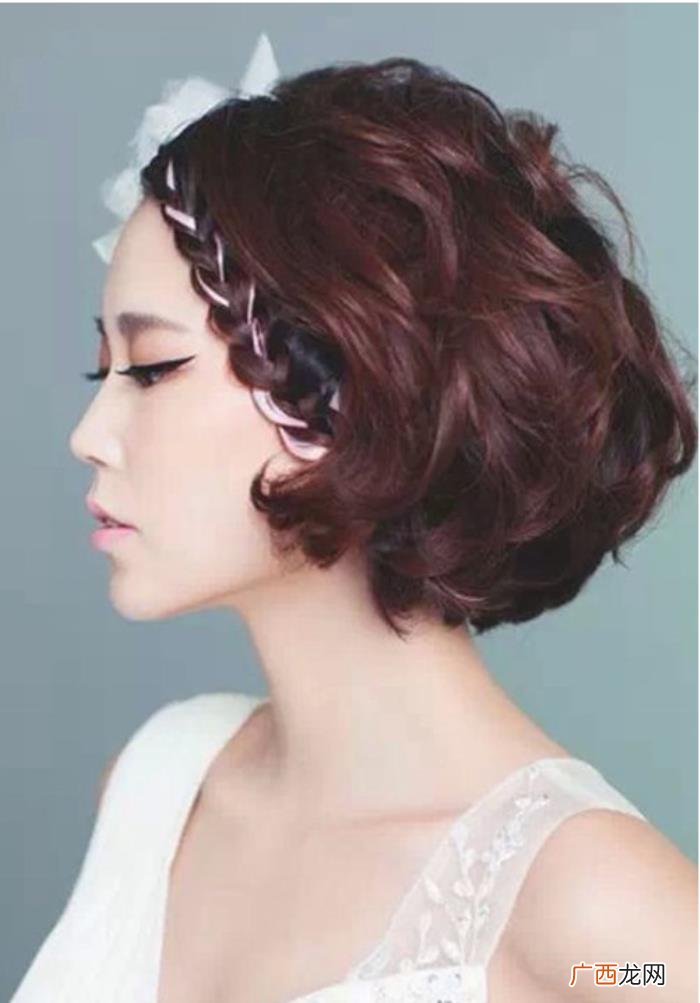 短发怎么扎好看，女生短发如何编好看