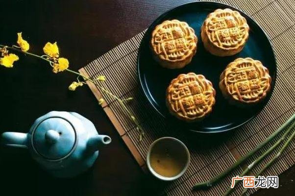 中秋节为什么要点灯中秋节为什么要放孔明灯
