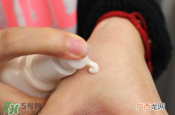 雪花秀妆前乳好用吗？雪花秀妆前乳要卸妆吗？