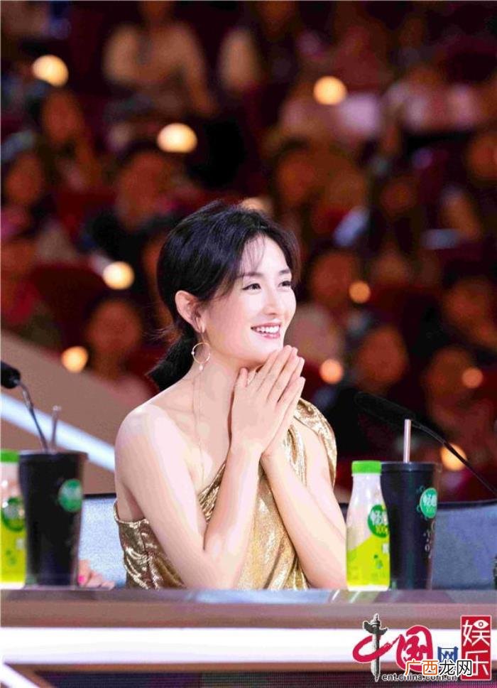 王祖蓝谢娜，上演疯狂心跳夜王祖蓝体验飞刀谢娜吓到捂眼