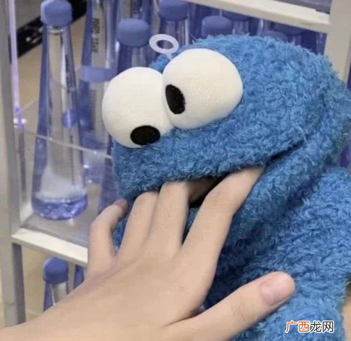 惹女朋友生气了怎么哄文案，惹对象生气只会说对不起