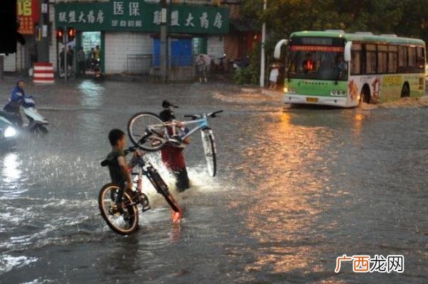 暴雨天气有哪些安全风险暴雨带来的危害
