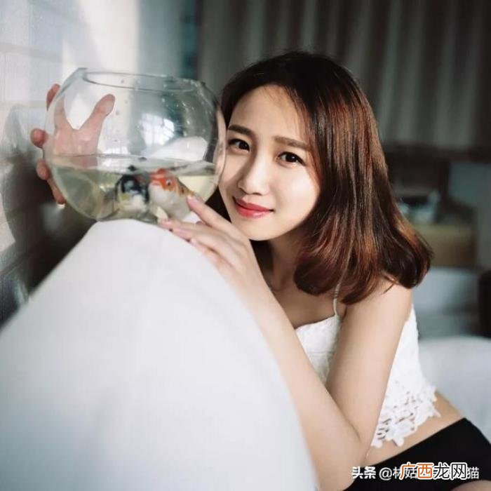 这两个女人击退小三的策略 聪明的妻子怎样击退小三