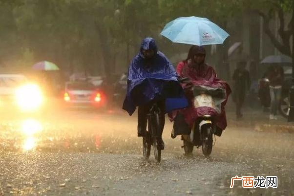 暴雨天气会影响网络吗暴雨天气会打雷吗