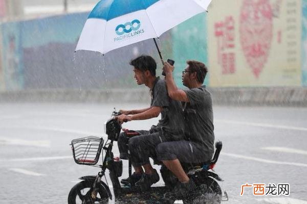 暴雨天气会影响网络吗暴雨天气会打雷吗