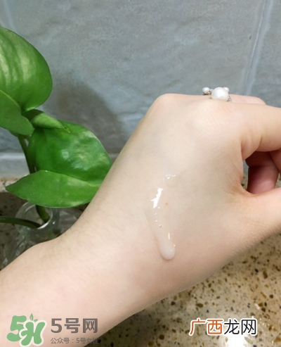 资生堂新透白美肌集光祛斑精华液好用吗