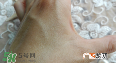 资生堂新透白美肌集光祛斑精华液好用吗