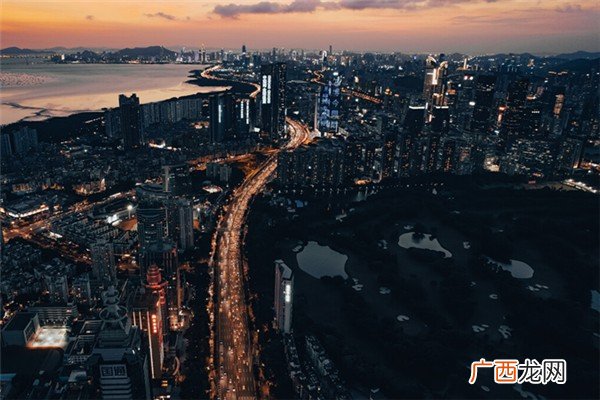 深圳国庆灯光秀在哪里深圳国庆灯光秀暂停