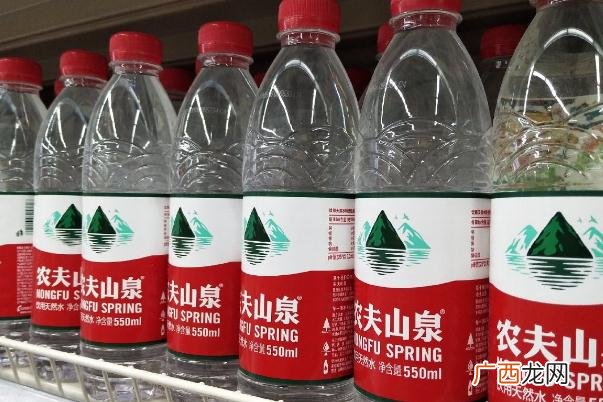 农夫山泉矿泉水是天然矿泉水吗农夫山泉矿泉水是硬水还是软水
