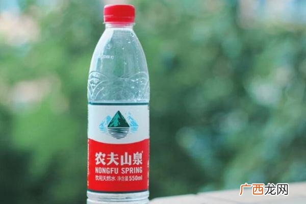 农夫山泉矿泉水是天然矿泉水吗农夫山泉矿泉水是硬水还是软水
