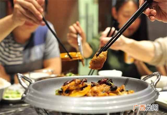 筷子最“难”夹的7道菜，国人都容易失败，老外基本不可能成功