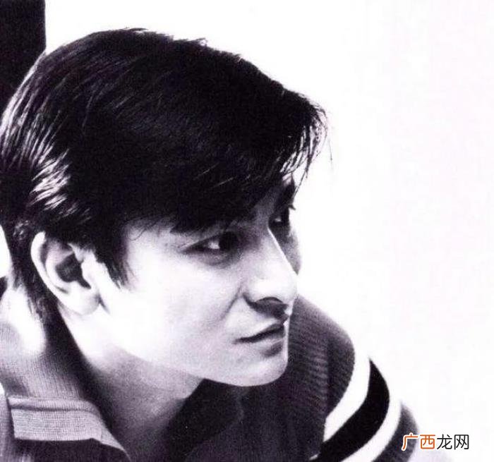 两千万粉丝的明星都有谁，一天两千万粉丝