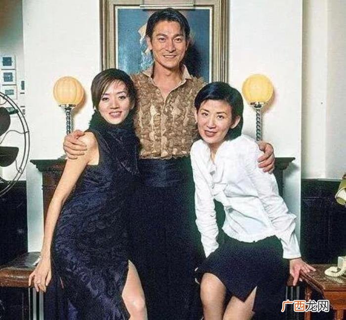 两千万粉丝的明星都有谁，一天两千万粉丝