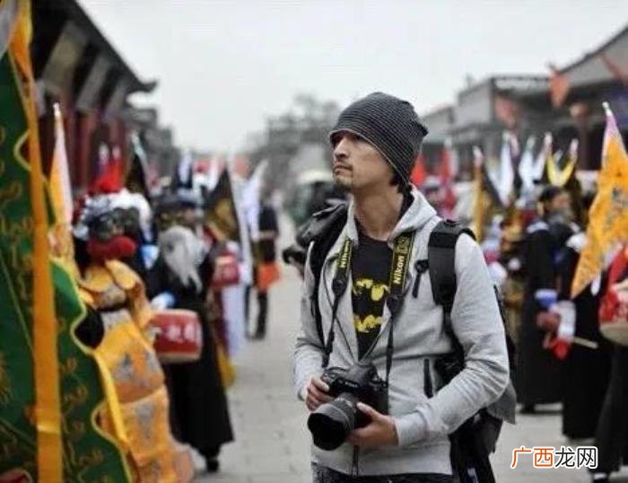 胡歌的微博粉丝数量有多少,胡歌发一条微博