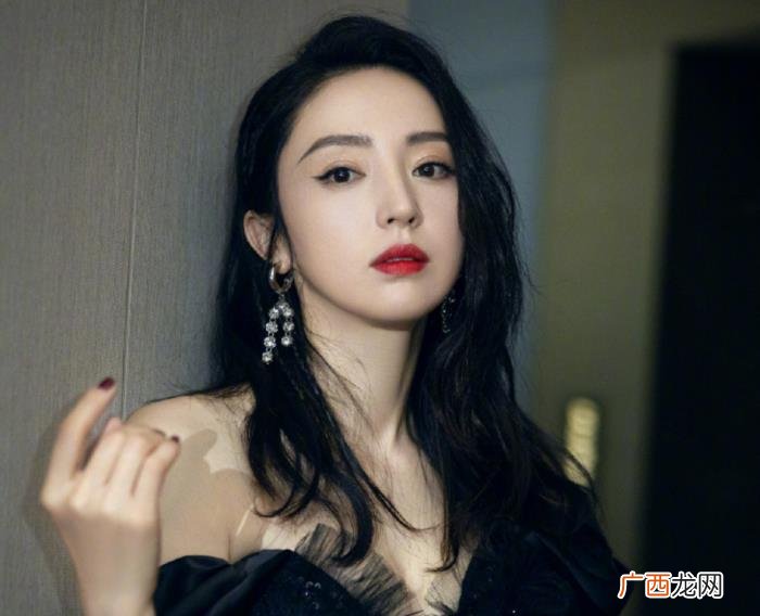 董璇高云翔采访，董璇采访被问是否后悔帮助高云翔