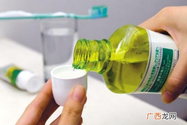 漱口水吞下去了怎么办漱口水哪个牌子效果好