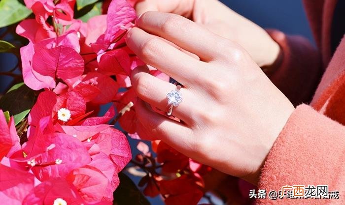 戴在左右手有什么意义 戒指的戴法和意义