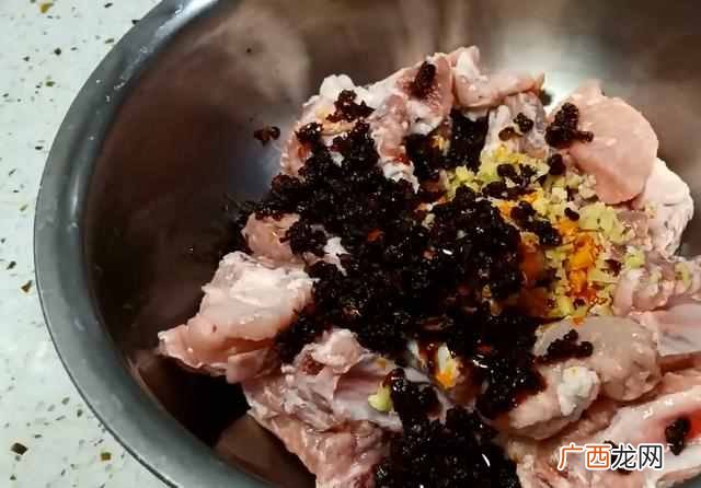 粉蒸排骨怎么做好吃？教你秘制，配方和步骤告诉你，简单又美味