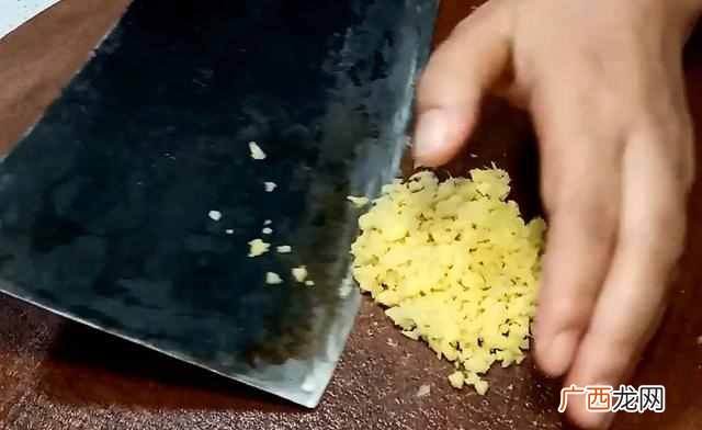 粉蒸排骨怎么做好吃？教你秘制，配方和步骤告诉你，简单又美味