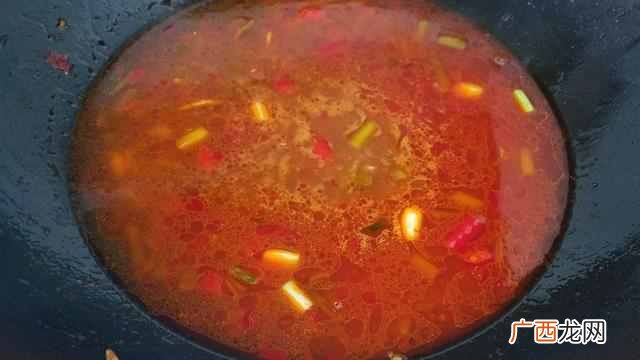 酸辣鱼片原来是这样做的，简单美味又好吃，再来2碗米饭太爽了