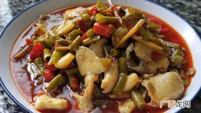 酸辣鱼片原来是这样做的，简单美味又好吃，再来2碗米饭太爽了