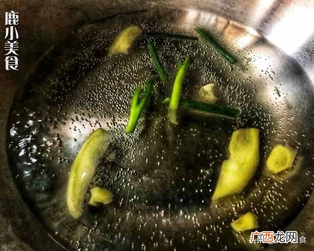 白水煮虾，去腥放料酒放醋都不对！教你美味做法，虾鲜肉嫩无异味