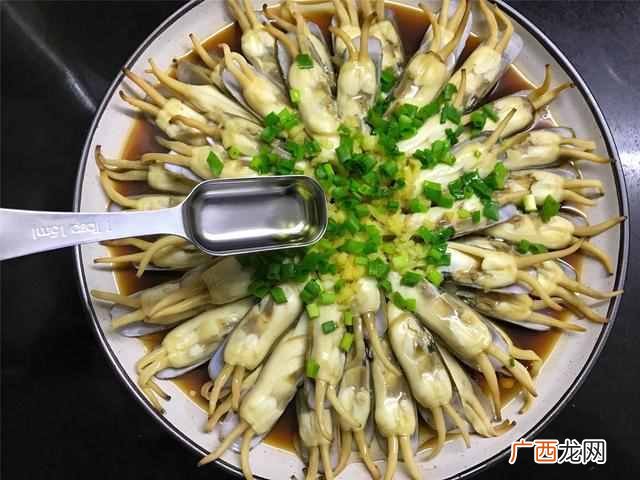 百吃不厌的蛏子做法，每次都吃光光，营养又解馋。