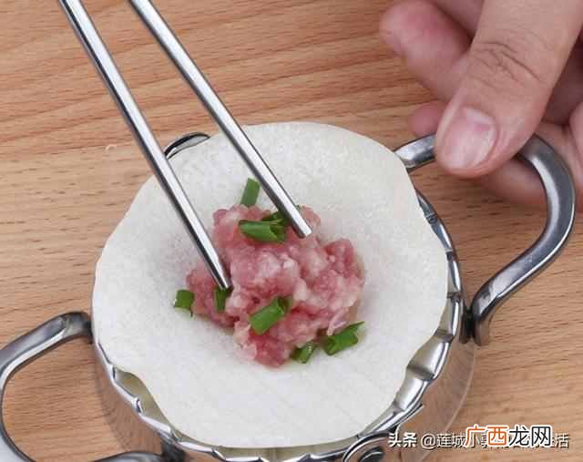 包子饺子别再用手捏！教你简单一招，3分钟包一抽屉，还不脏手！