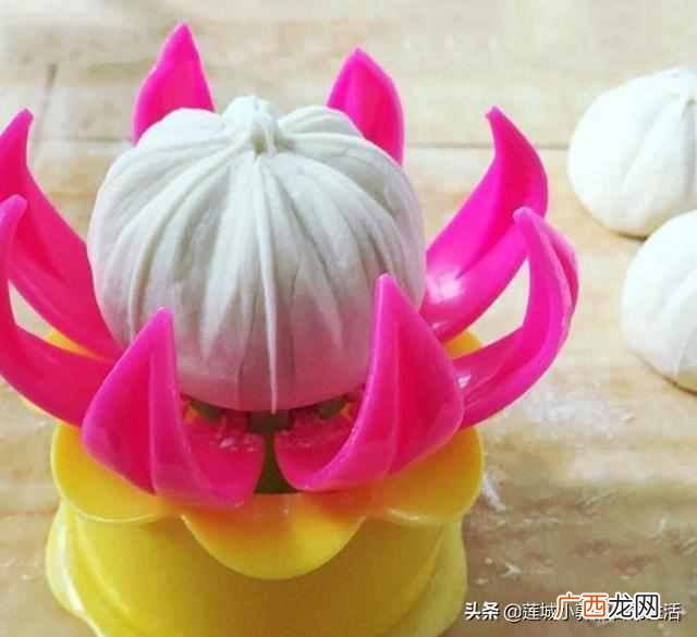 包子饺子别再用手捏！教你简单一招，3分钟包一抽屉，还不脏手！