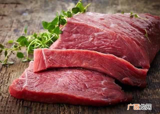 炒牛肉柴而腥？酒店大厨：炒牛肉时，放点“它”，又香又嫩还不腥