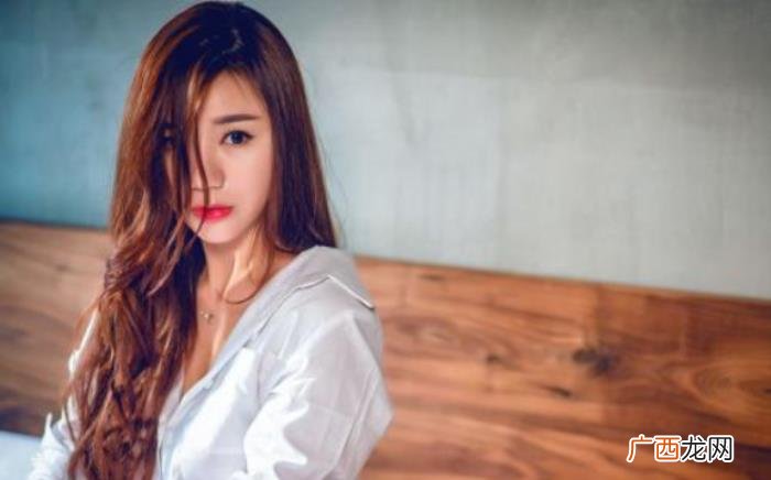 追女孩追了一个月就放弃了，就放弃和别人谈恋爱
