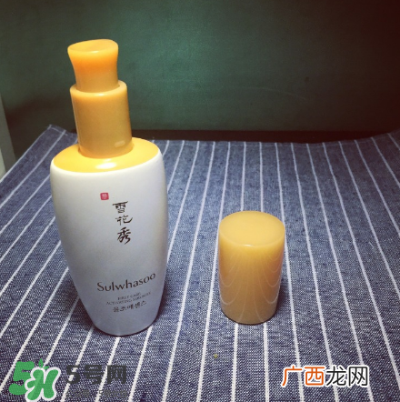 雪花秀润燥精华适合什么肤质？