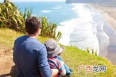 “出去浪”和“宅在家”的孩子，长大后差别明显，越长大越明显
