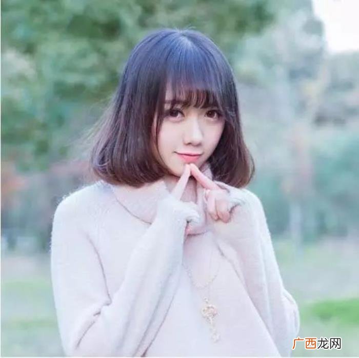 中短发烫发,2020年发型潮流趋势中短发内扣烫发发型图片