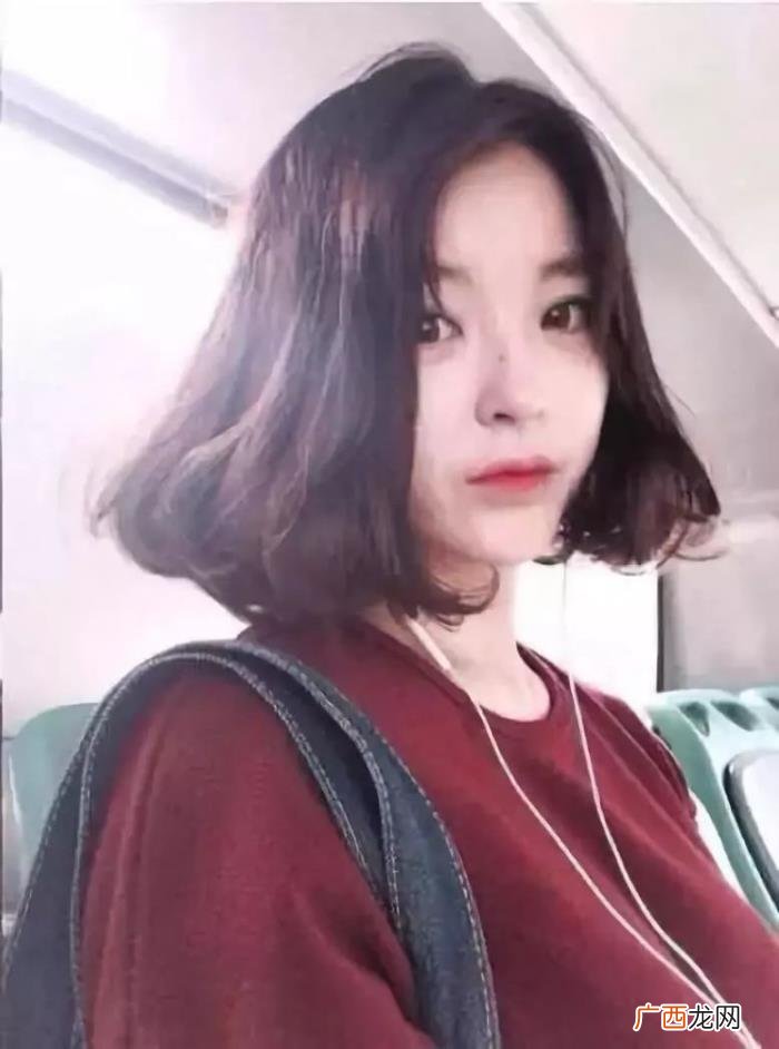 中短发烫发,2020年发型潮流趋势中短发内扣烫发发型图片