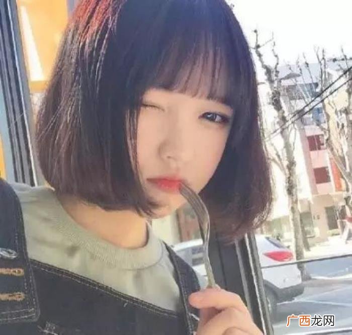 中短发烫发,2020年发型潮流趋势中短发内扣烫发发型图片