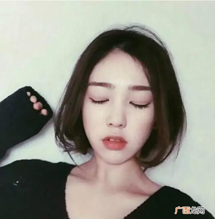 中短发烫发,2020年发型潮流趋势中短发内扣烫发发型图片