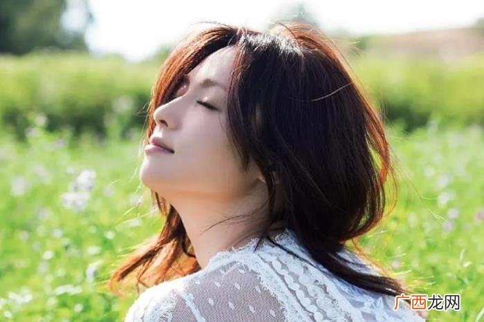 女生不理你是不是可以放弃了，女生不回微信是暗示放弃吗