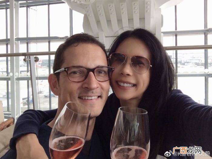 结婚一周年图片九宫格，莫文蔚庆结婚十周年