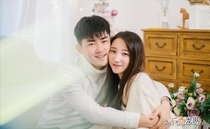 自己应不应该主动呢 喜欢一个人可以主动去找他吗