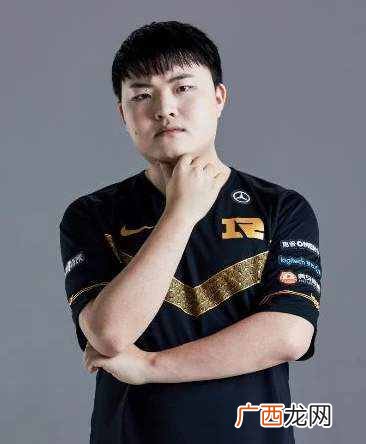 UZI宣布退役怎么回事？uzi为什么退役？Uzi得了什么病？