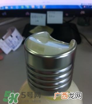 阿芙荷荷巴系列怎么样_阿芙荷荷巴水乳