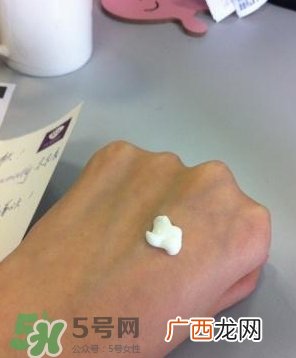 阿芙荷荷巴系列怎么样_阿芙荷荷巴水乳
