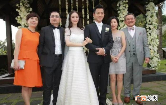张靓颖婚纱，张靓颖婚纱还没黄晓明妈妈穿的讲究