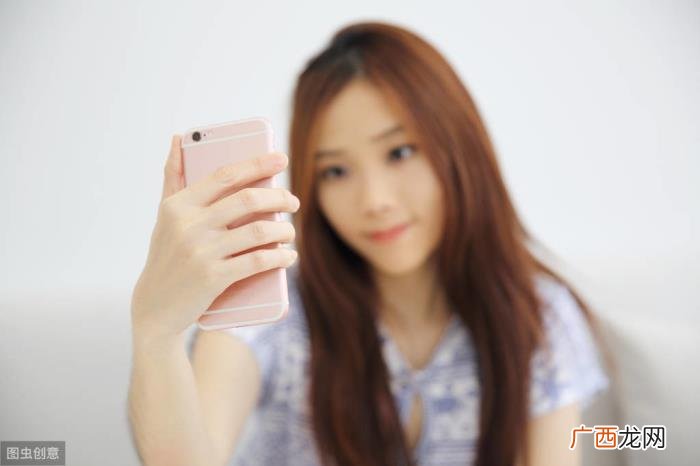 喜欢的女人不理不睬，喜欢的女人不回你微信